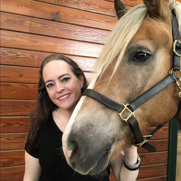 💖Meet your Posh Ambassador, Robin💖 - Picture 5 of 9